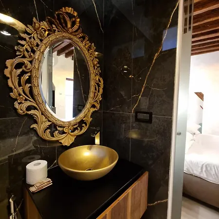 דירה San Marco 3097 - Luxuryjacuzzi ונציה
